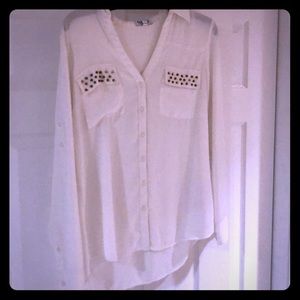 Express white button with studded pockets